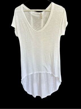 LF Emma & Sam White High-Low Scoop Neck Tunic Size XS